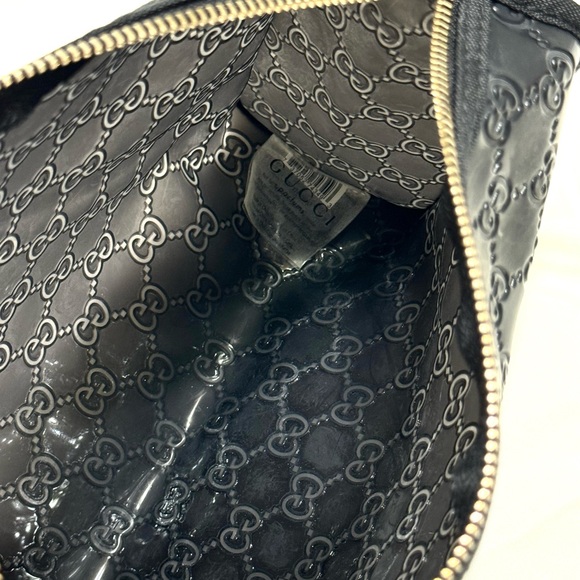GUCCI RUBBER BLACK COSMETIC BAG - Picture 9 of 10